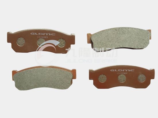 None-Dust Ceramic and Semi-Metal High Quality Auto Parts Brake Pads for Nissan Subaru (D233/41060-01A25)