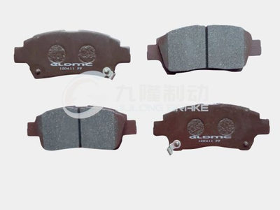 None-Dust Ceramic and Semi-Metal High Quality Auto Parts Brake Pads for Toyota (D831/04465-52070)