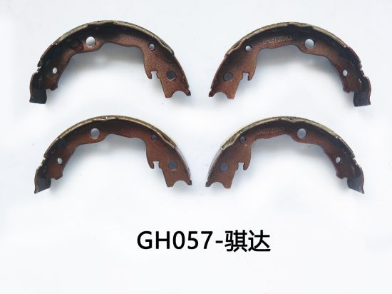 None-Dust Ceramic and Semi-Metal High Quality Auto Parts Brake Shoes for Qida